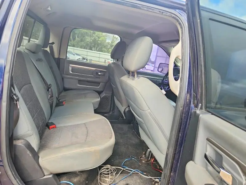 2015 RAM 1500 SLT  