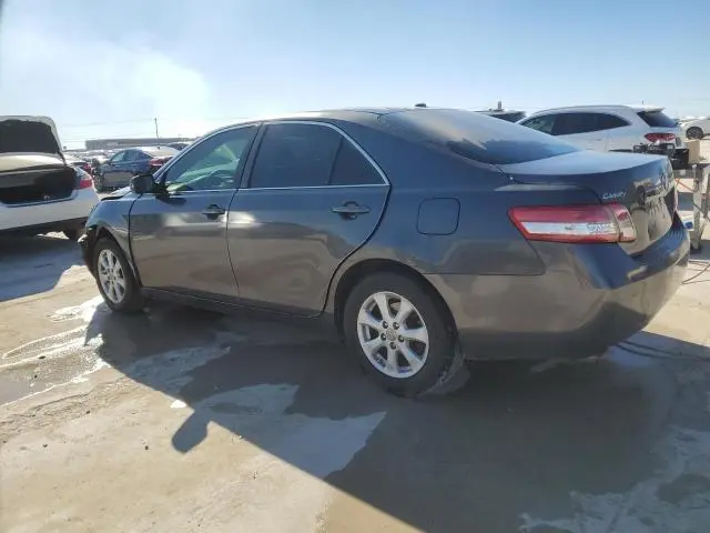 2011 TOYOTA CAMRY SE  
