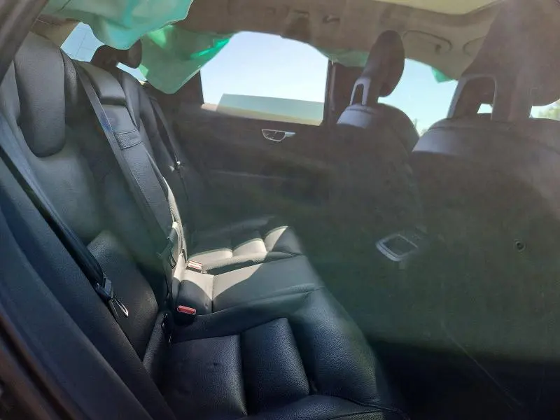 2018 VOLVO XC60 T5  
