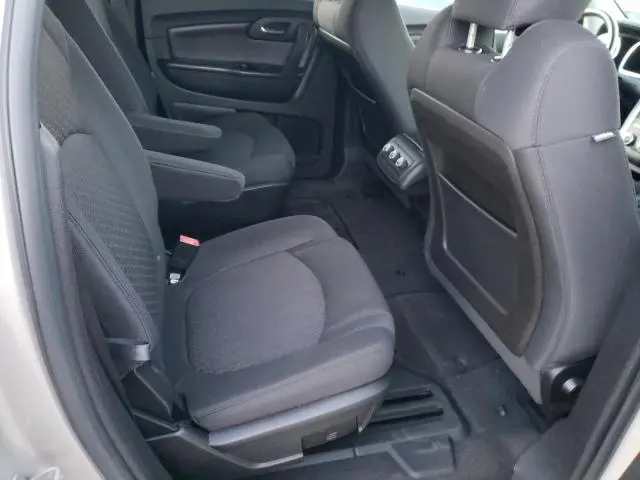 2011 CHEVROLET TRAVERSE LT  