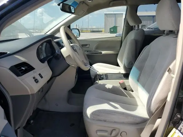 2013 TOYOTA SIENNA LE  