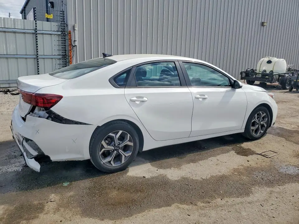 2021 KIA FORTE LXS  