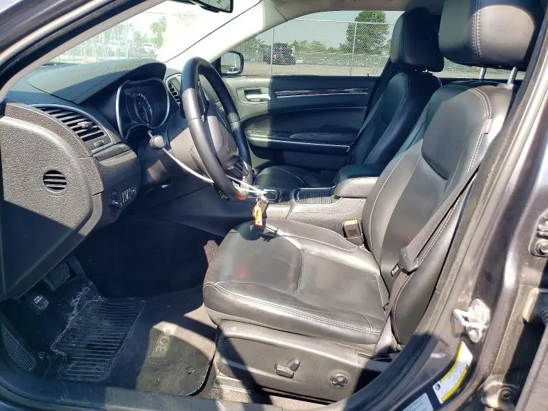 2016 CHRYSLER 300 LIMITED  