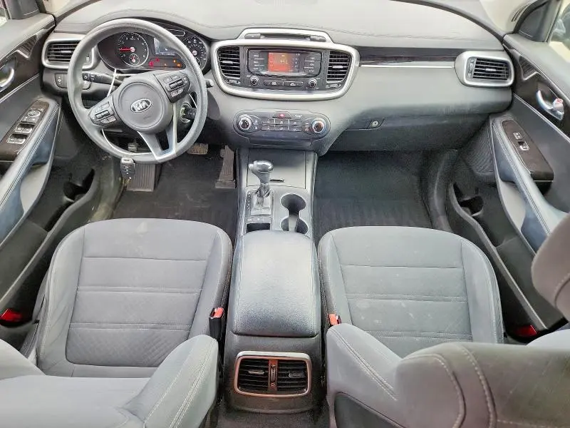 2017 KIA SORENTO LX V6  