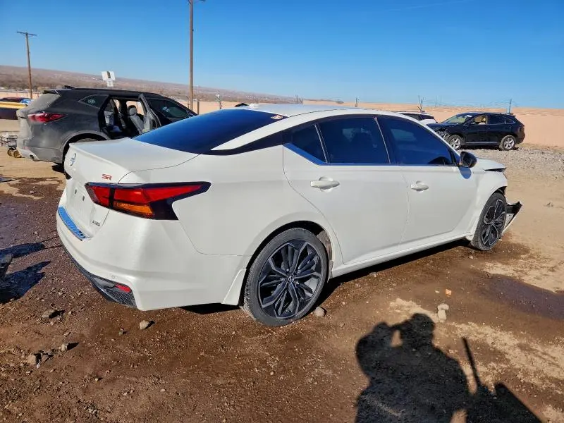 2023 NISSAN ALTIMA SR  