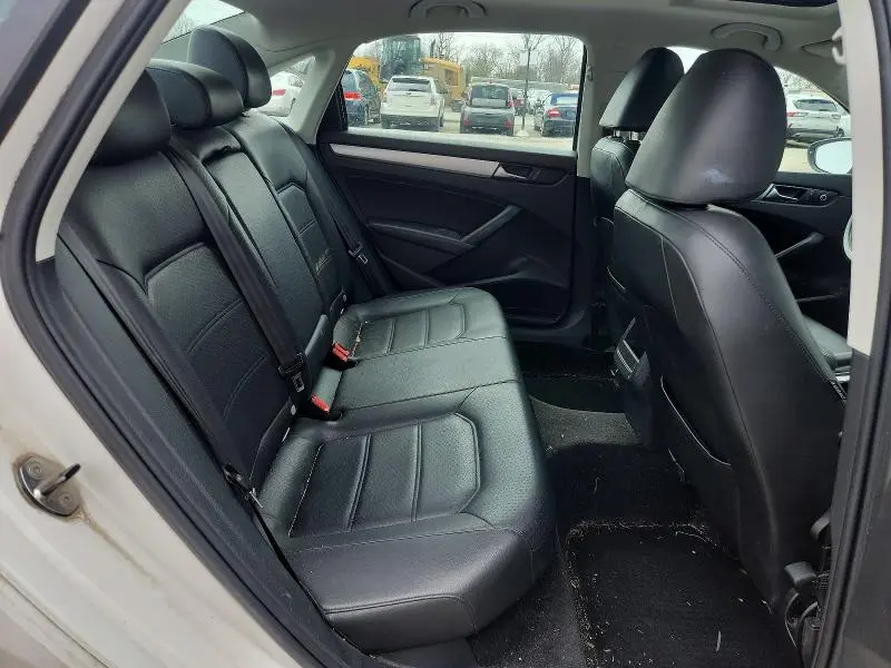 2012 VOLKSWAGEN PASSAT SE  