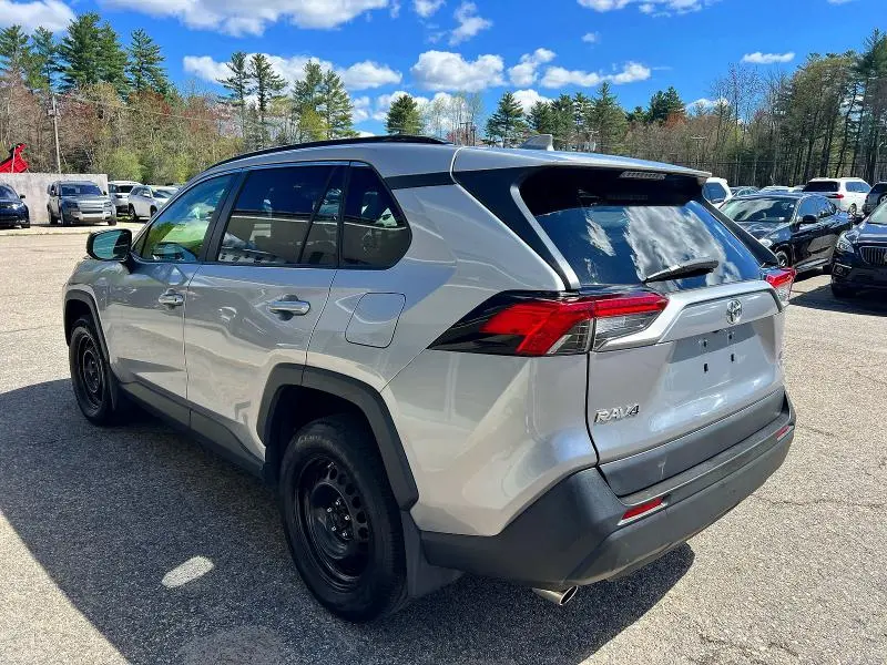 2019 TOYOTA RAV4 LE  