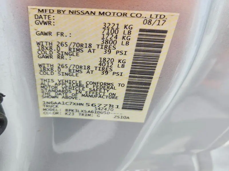 2017 NISSAN TITAN SV  