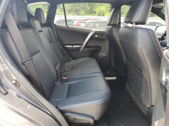2017 TOYOTA RAV4 SE  