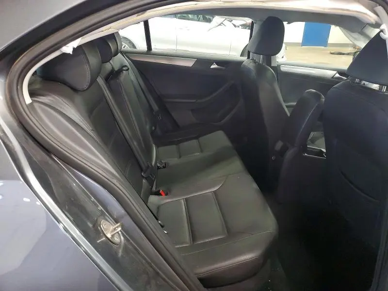 2017 VOLKSWAGEN JETTA SE  