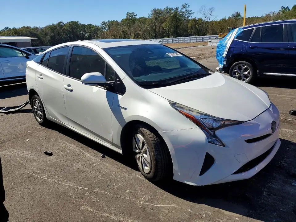 2016 TOYOTA PRIUS   