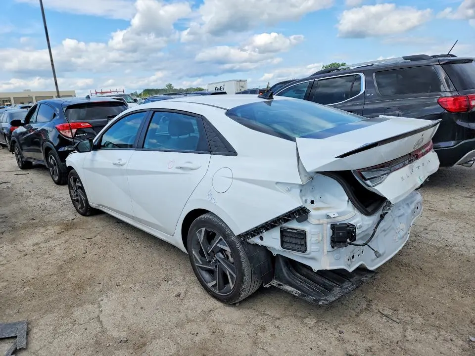 2025 HYUNDAI ELANTRA SEL SPORT  