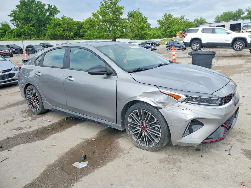 2023 KIA FORTE GT  