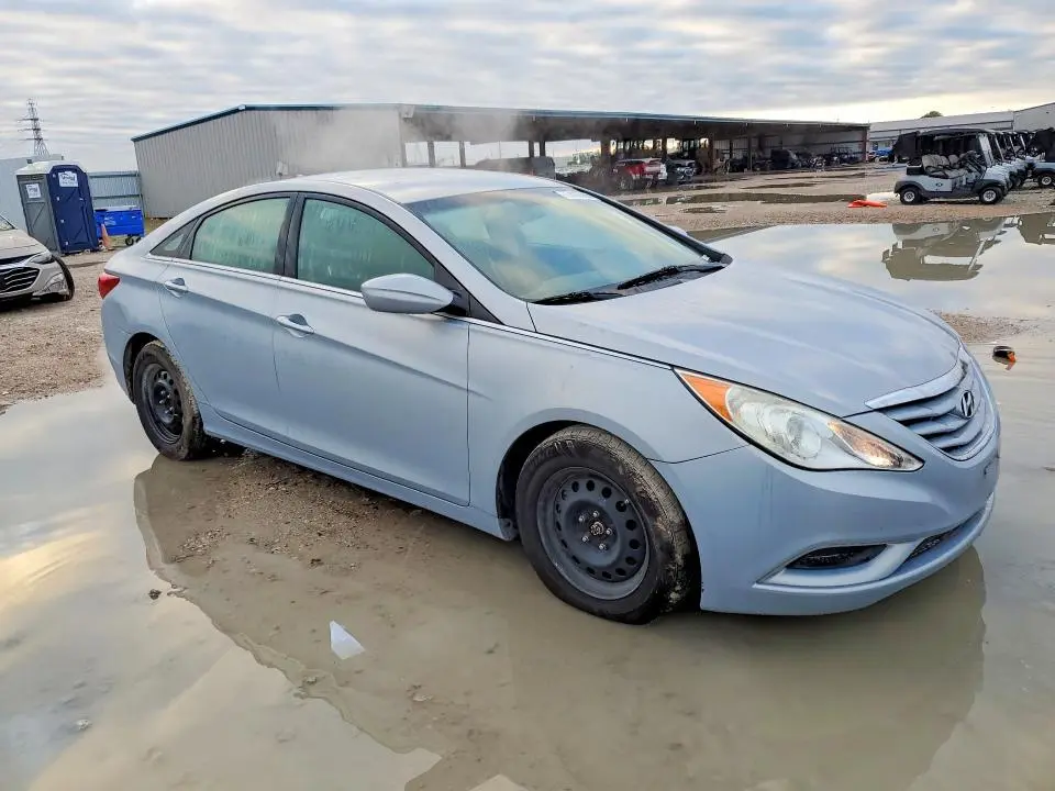 2012 HYUNDAI SONATA GLS  
