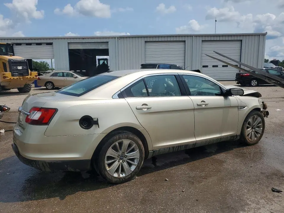 2011 FORD TAURUS LIMITED  