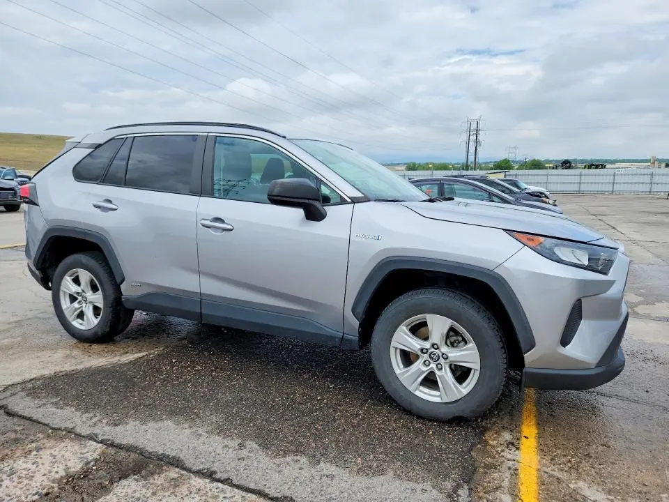 2021 TOYOTA RAV4 LE  