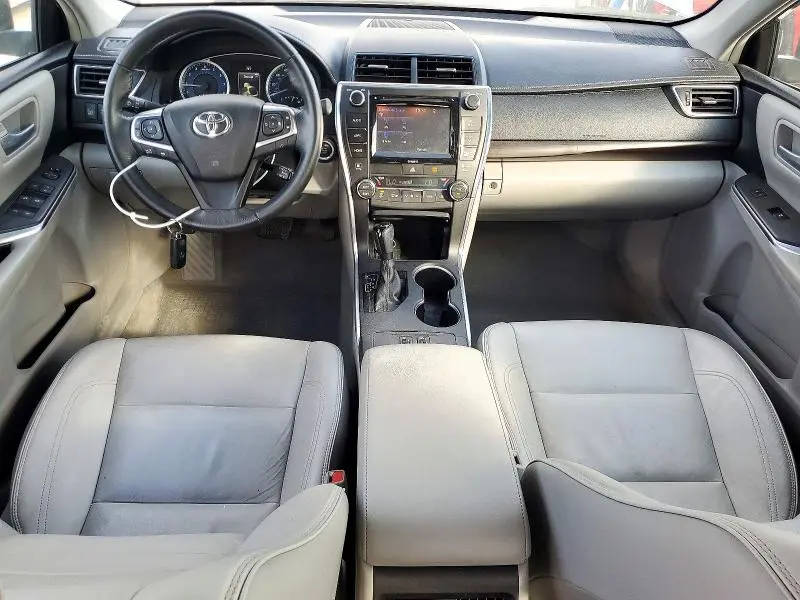 2017 TOYOTA CAMRY XLE  