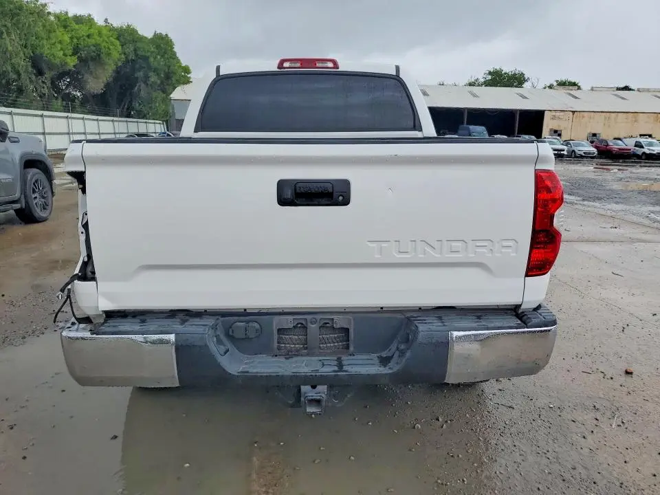 2019 TOYOTA TUNDRA CREWMAX SR5  