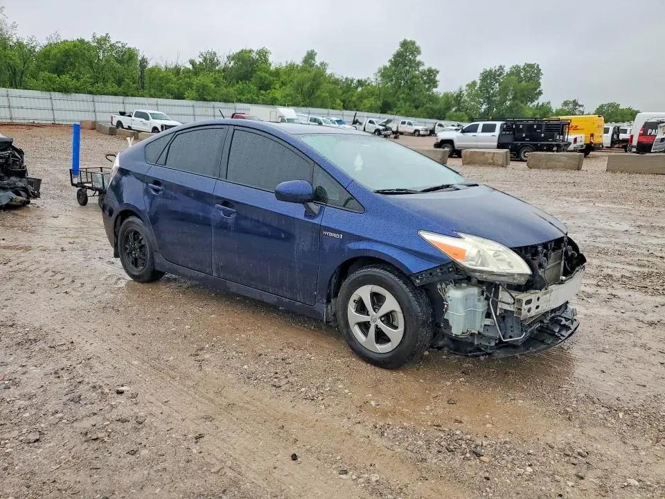 2014 TOYOTA PRIUS THREE  