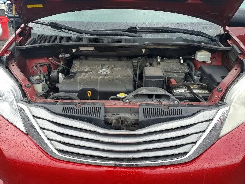 2011 TOYOTA SIENNA XLE 8-PASSENGER  