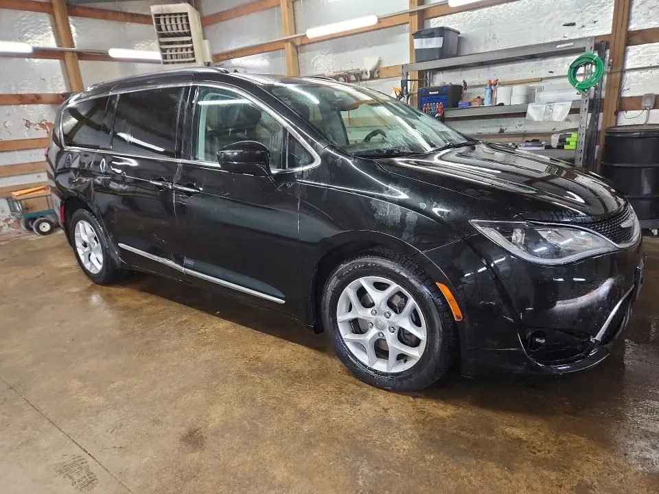 2018 CHRYSLER PACIFICA TOURING L PLUS  