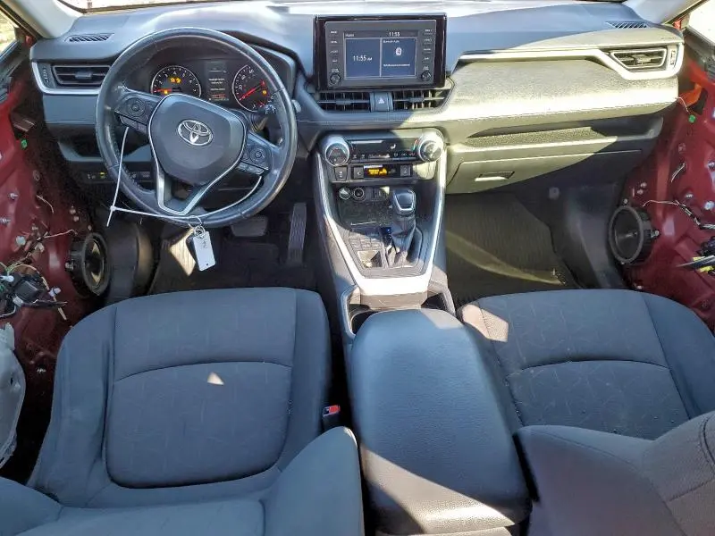 2019 TOYOTA RAV4 XLE  