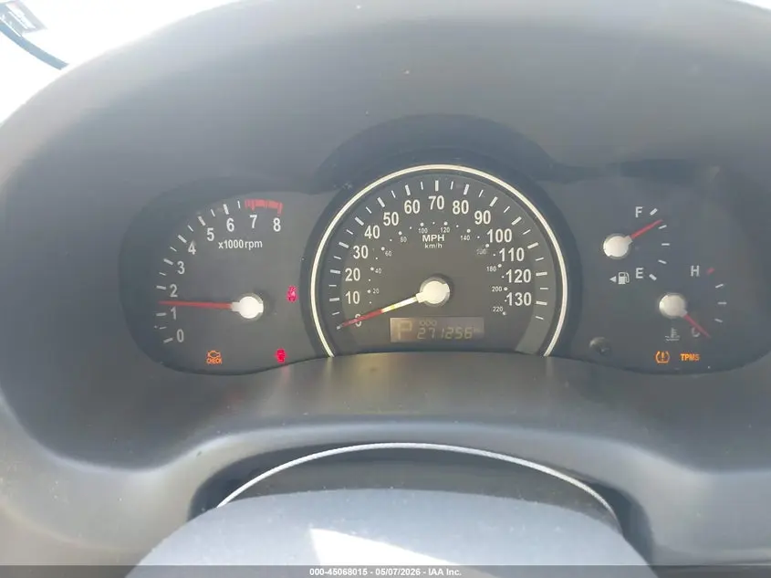 2012 KIA SEDONA LX