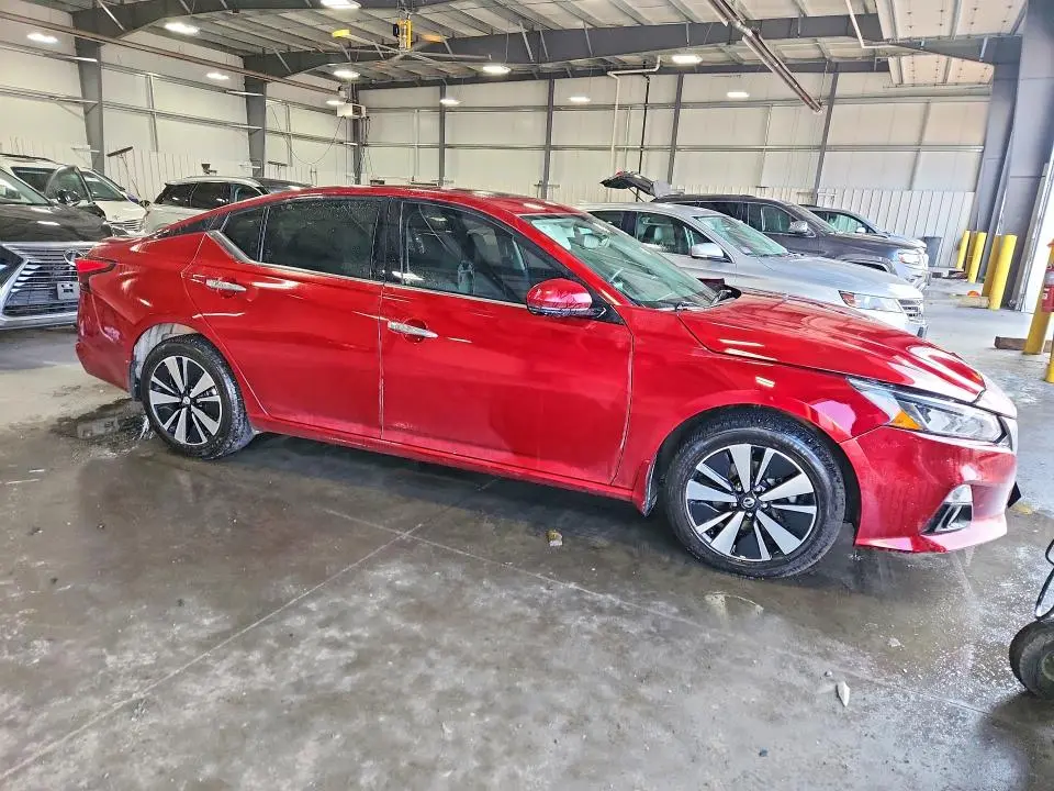 2020 NISSAN ALTIMA SV  