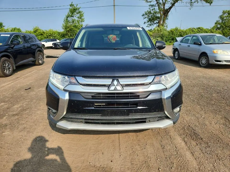 2016 MITSUBISHI OUTLANDER SE  
