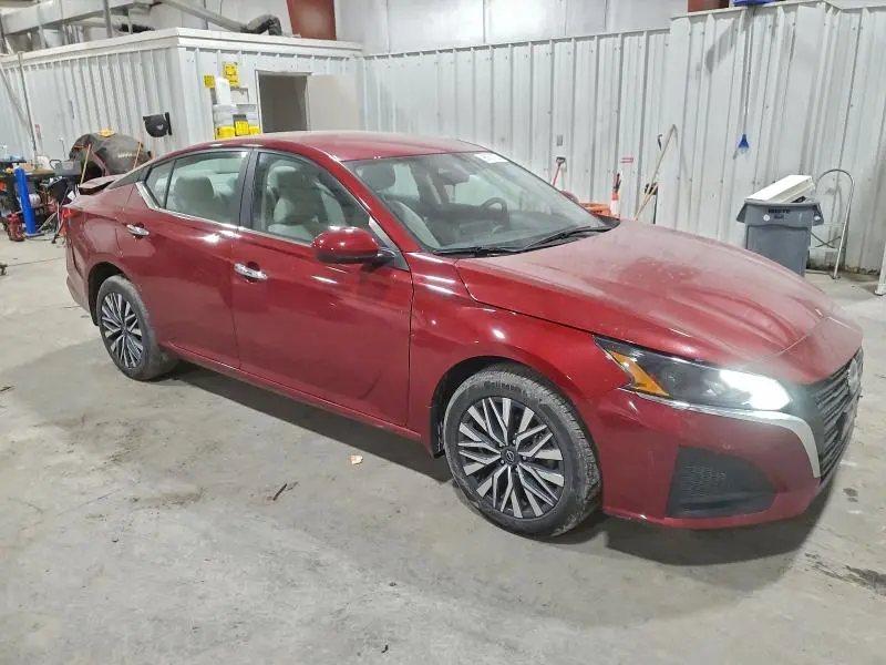 2023 NISSAN ALTIMA SV  