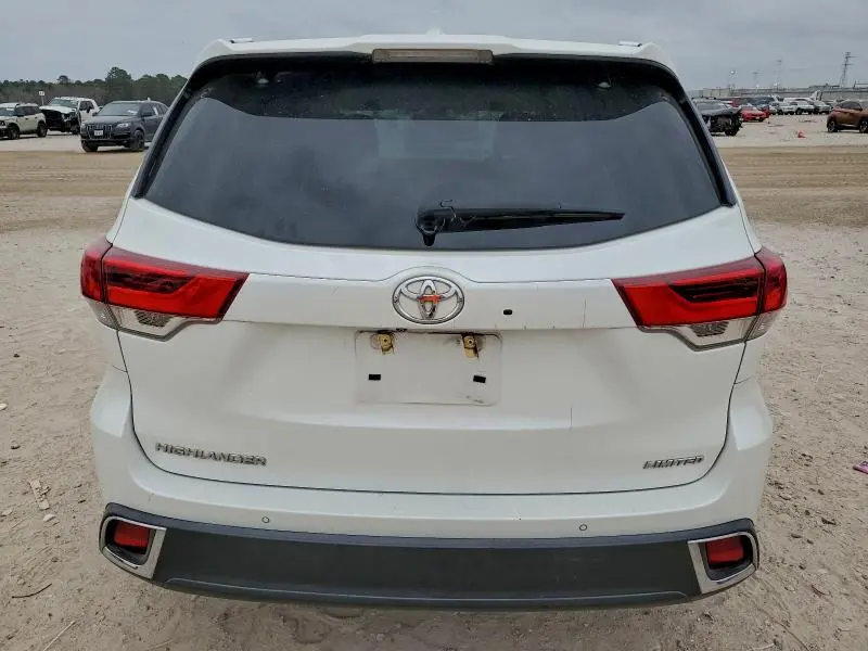 2019 TOYOTA HIGHLANDER LIMITED  