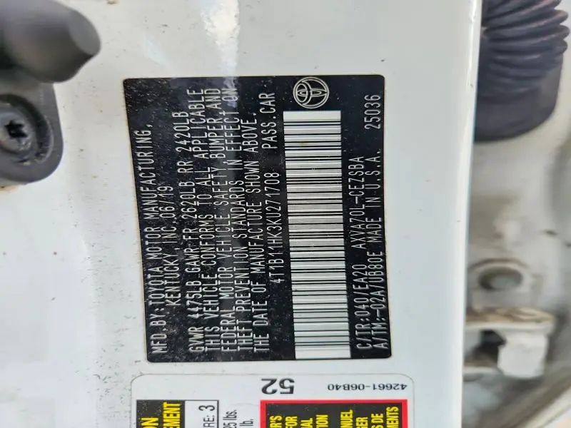2019 TOYOTA CAMRY SE  