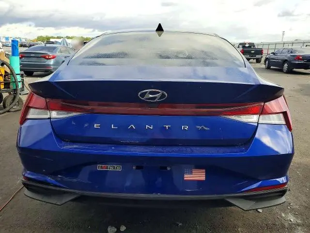2021 HYUNDAI ELANTRA SE  