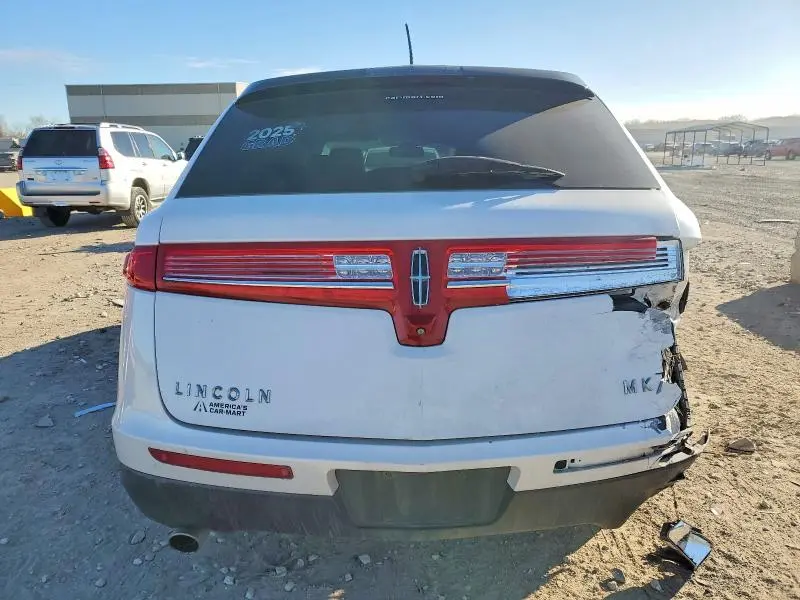 2015 LINCOLN MKT   