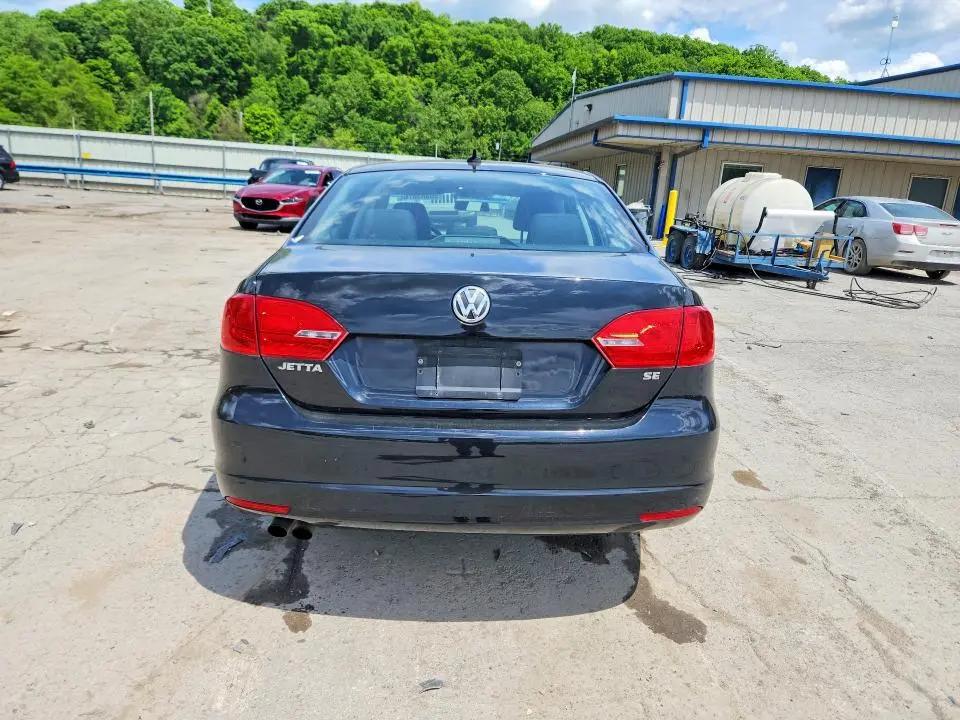 2014 VOLKSWAGEN JETTA SE  