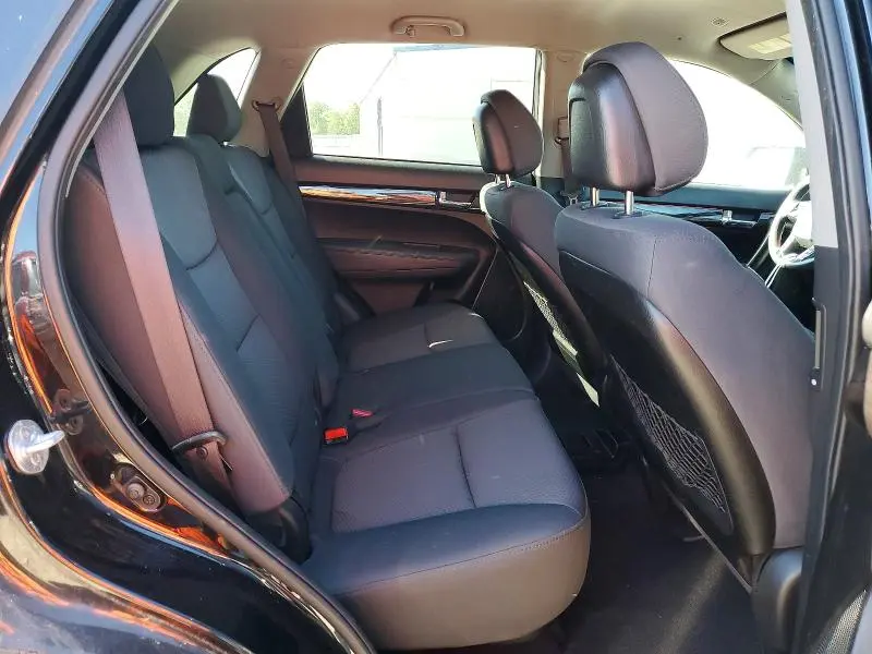 2012 KIA SORENTO LX  
