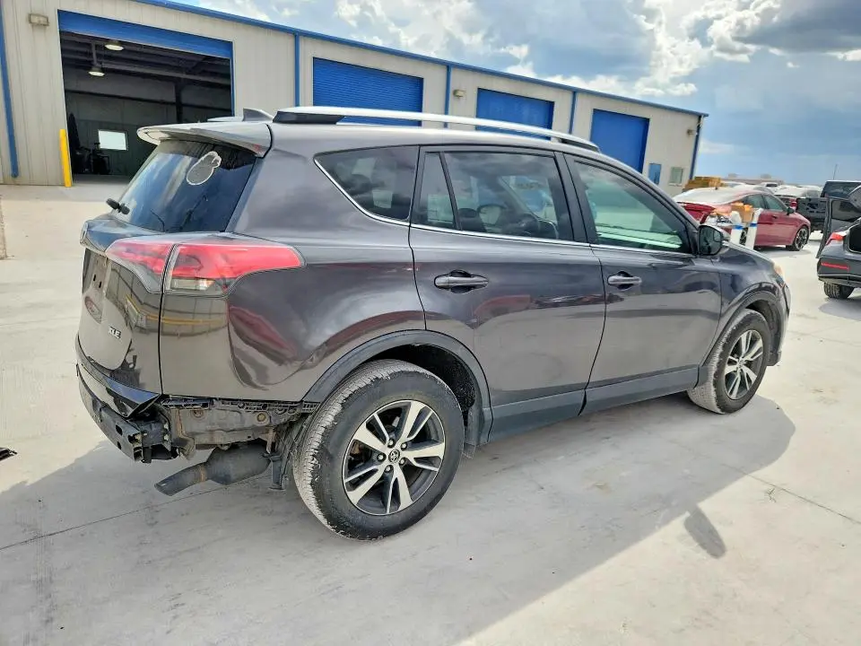 2017 TOYOTA RAV4 XLE  