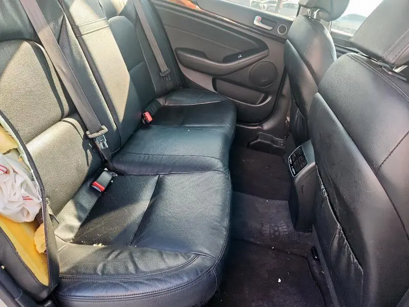 2016 KIA CADENZA LUXURY  