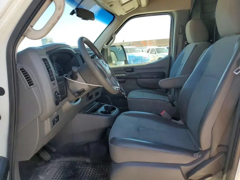2014 NISSAN NV 2500  
