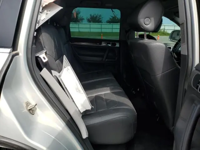 2010 VOLKSWAGEN TOUAREG TDI  
