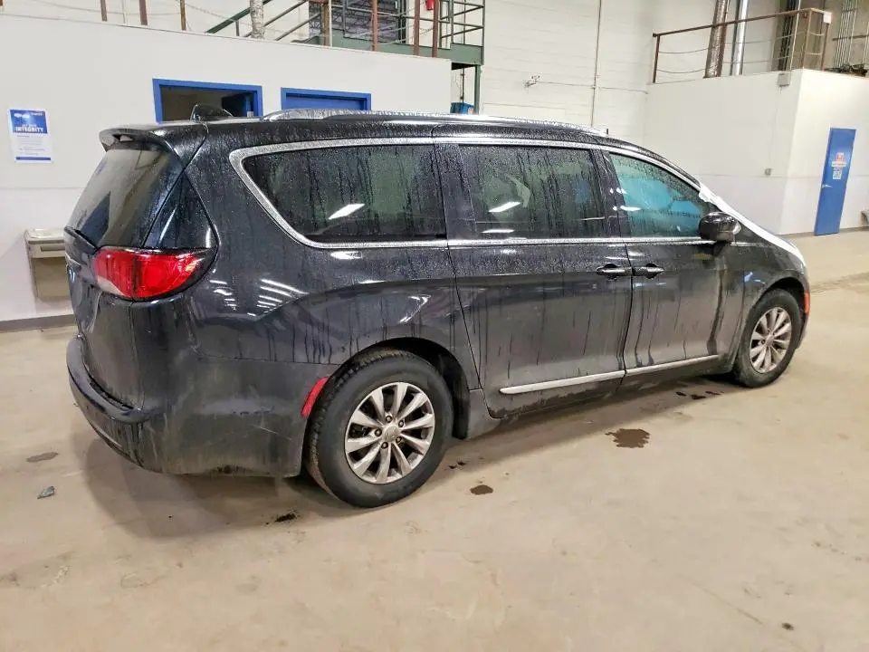 2018 CHRYSLER PACIFICA LX  