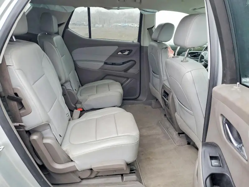 2020 CHEVROLET TRAVERSE LT  