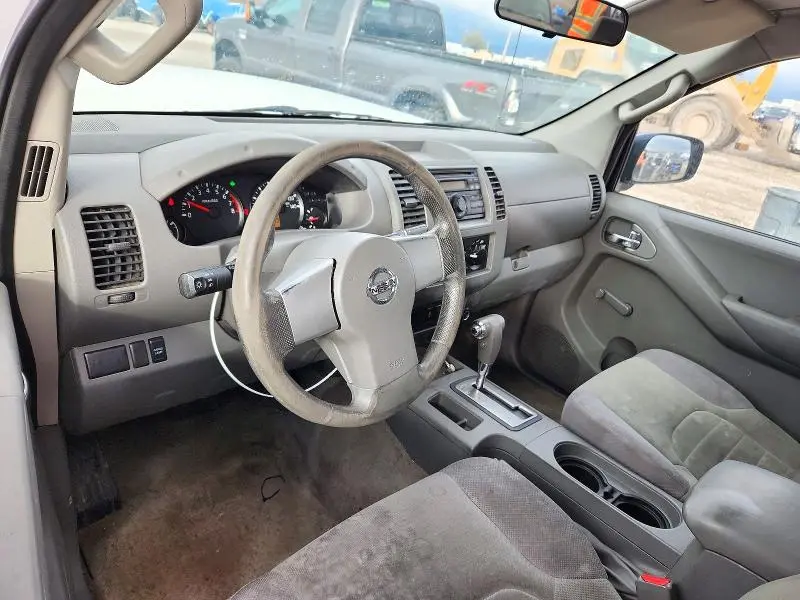 2013 NISSAN FRONTIER S  