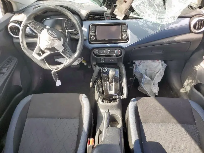 2023 NISSAN VERSA SV  