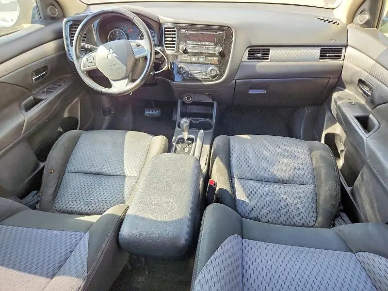 2015 MITSUBISHI OUTLANDER ES  