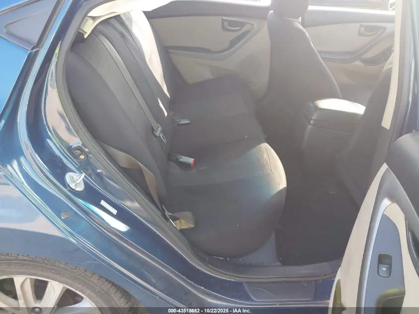 2015 HYUNDAI ELANTRA SE