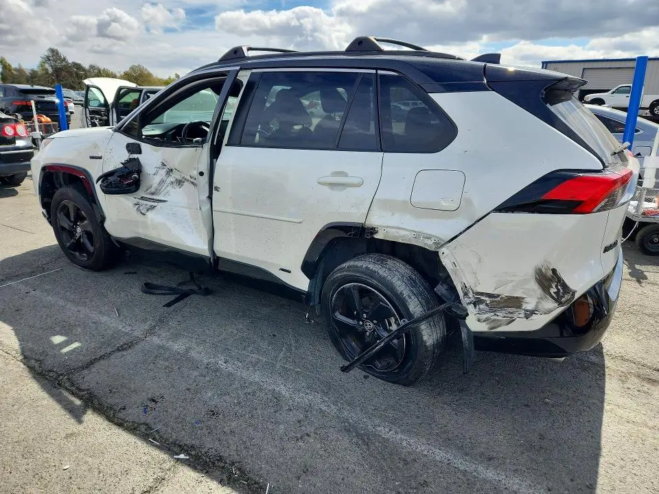 2020 TOYOTA RAV4 XSE  