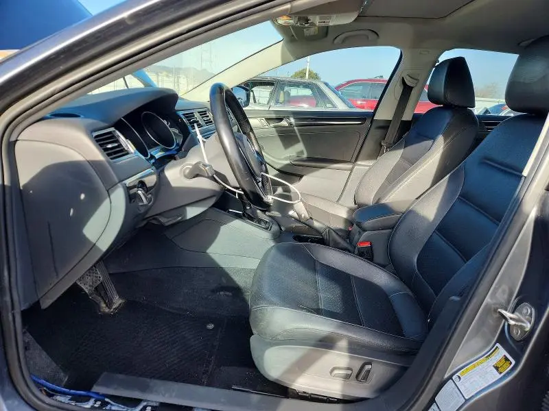 2017 VOLKSWAGEN JETTA SEL  
