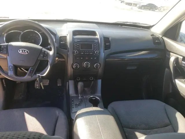 2011 KIA SORENTO BASE