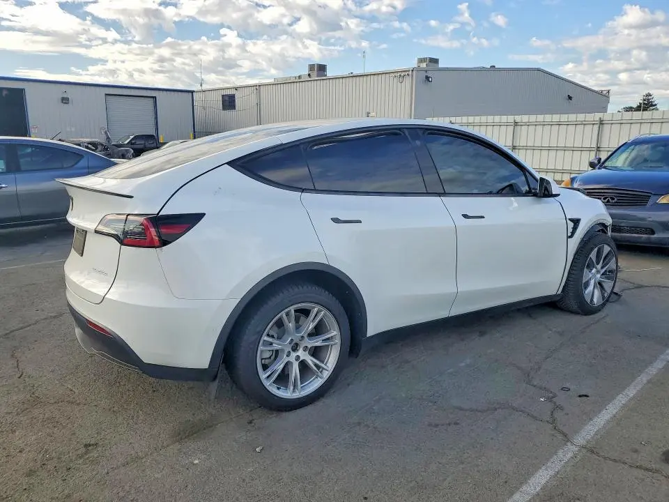2022 TESLA MODEL Y   